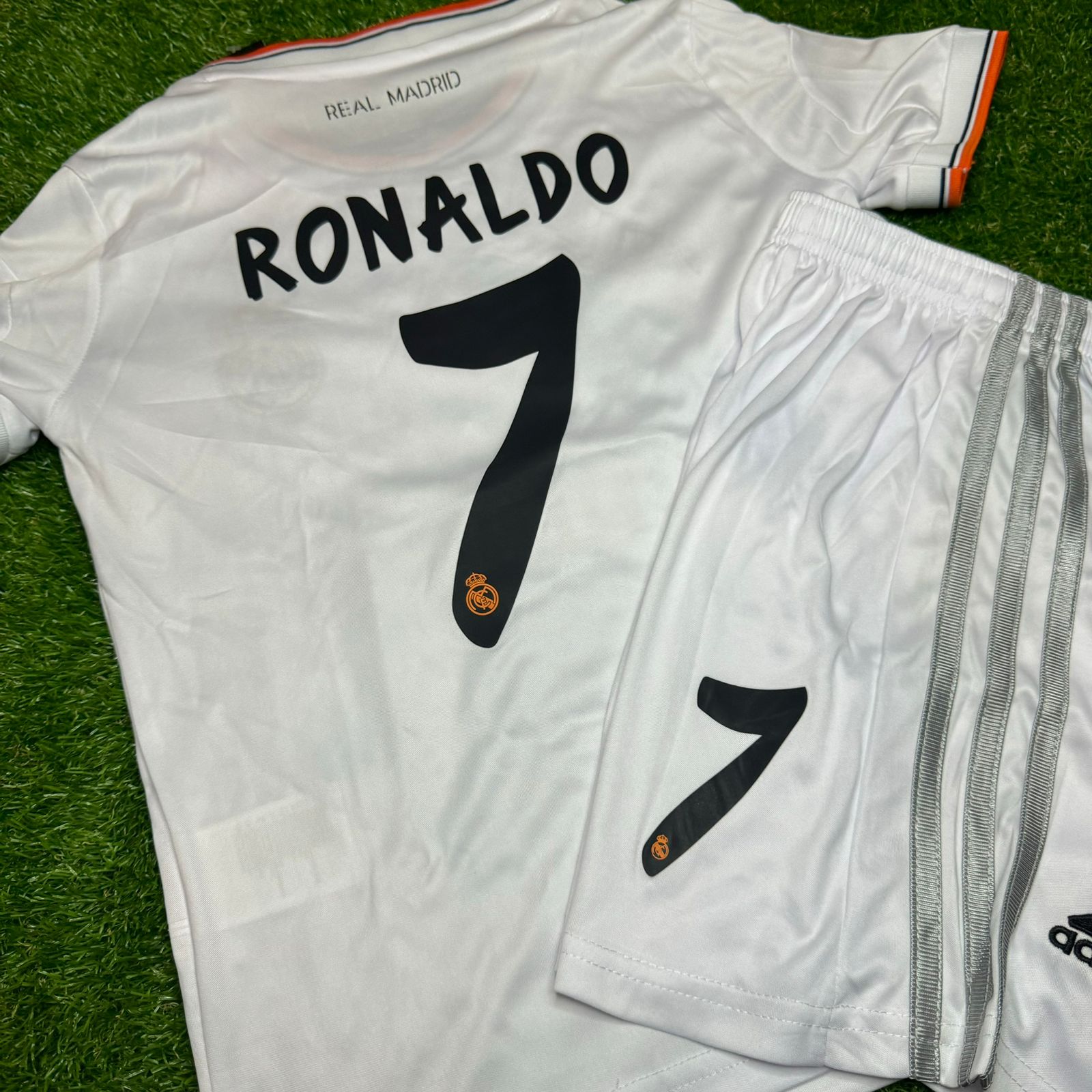 RM Home Classic 2013/14 with Ronaldo 7 Kids Kit