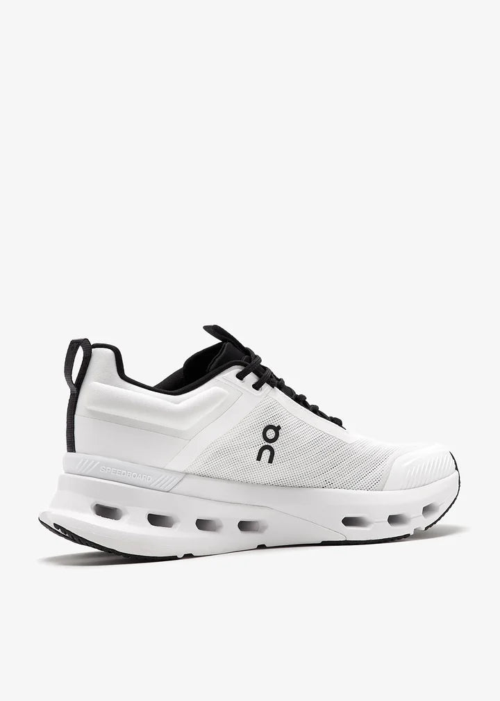 ON Cloudtilt trainers X WMNS "White Black"