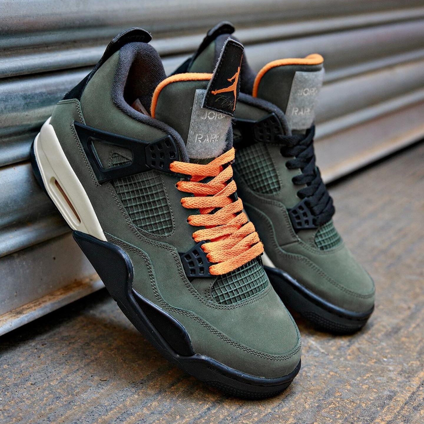 Air Jordan 4 Retro "UNDEFEATED"