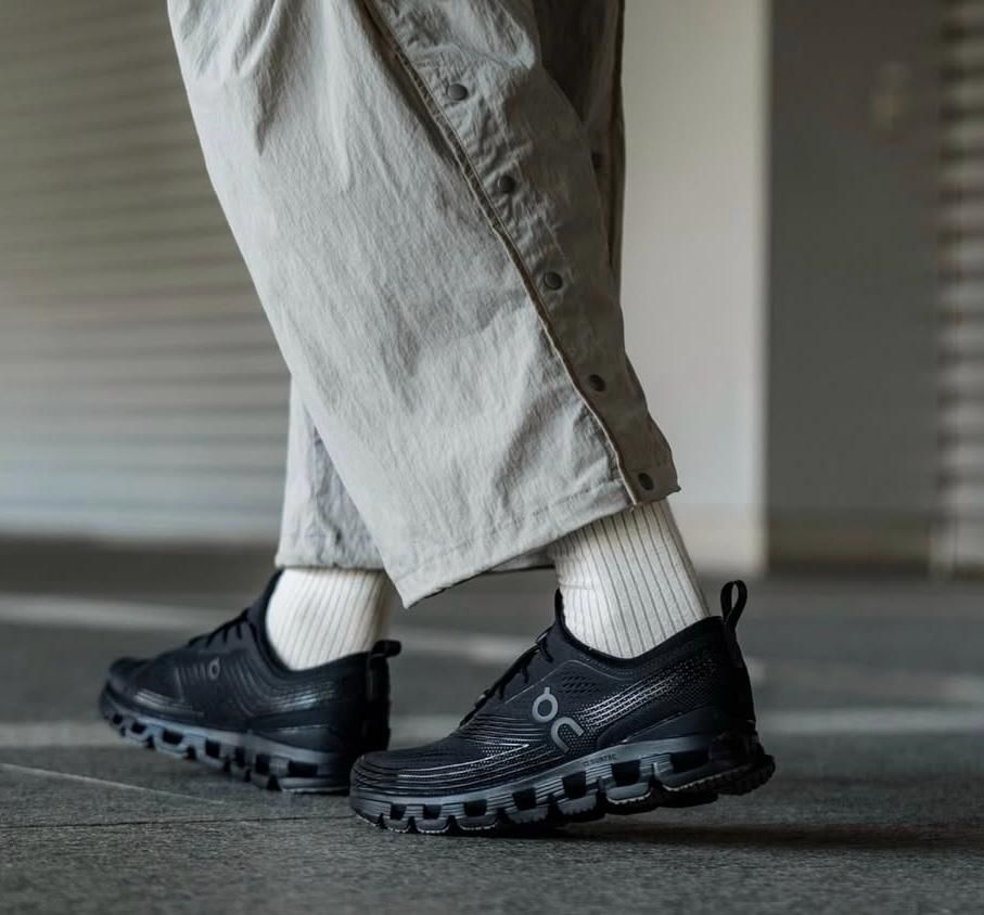 On Running Cloud X Z5 All Black