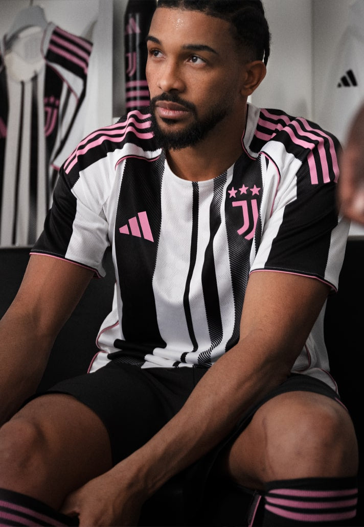 تيشيرت يوفنتوس الاساسي نسخه لاعب 25-26