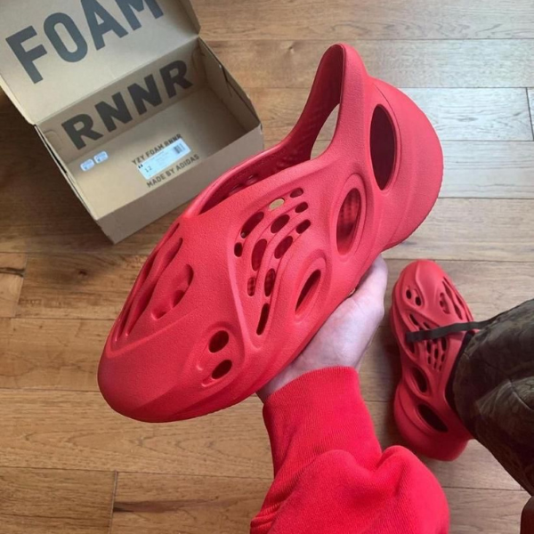 Yeezy Foam Runner "vermilion