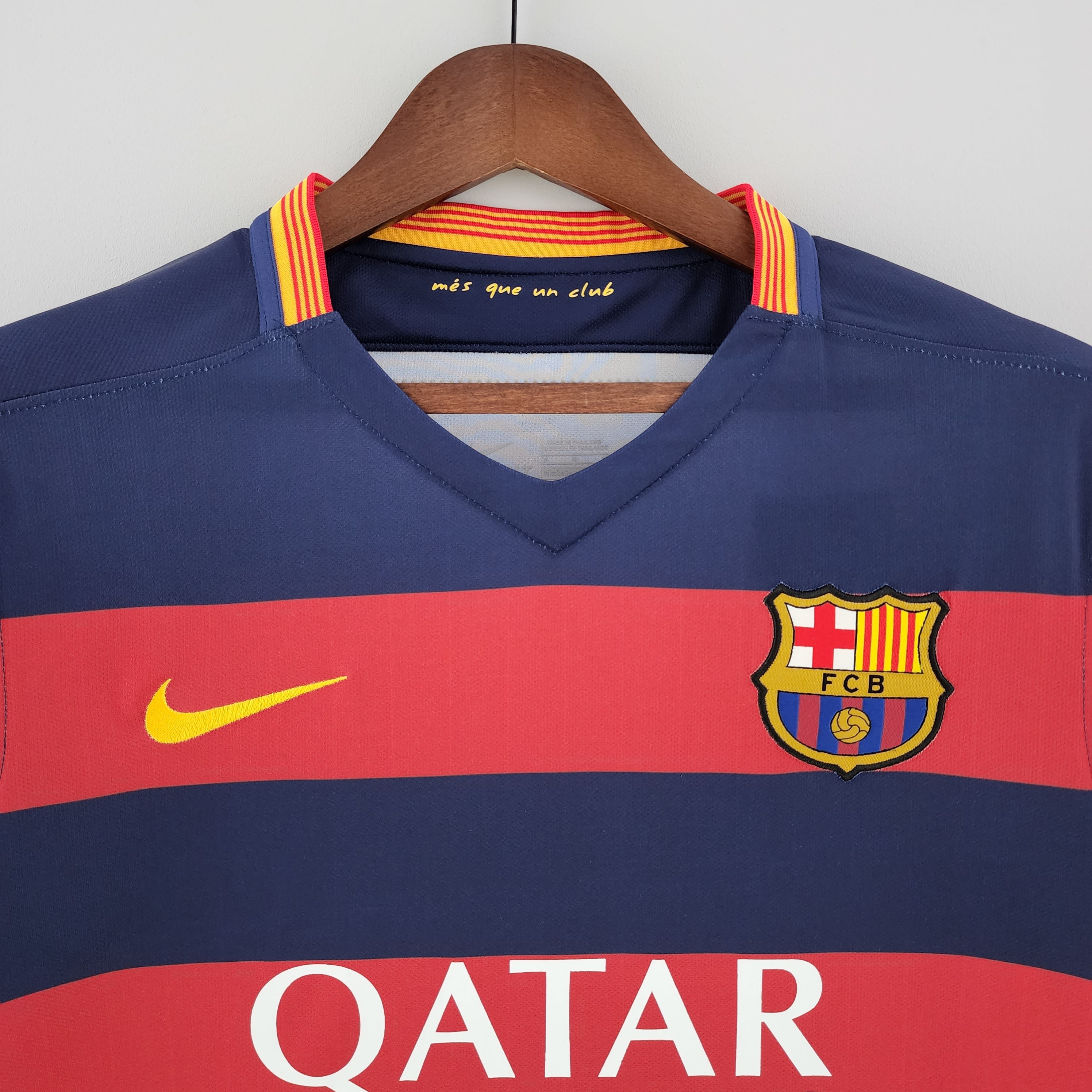 تيشيرت برشلونة كلاسك 2015-2016
