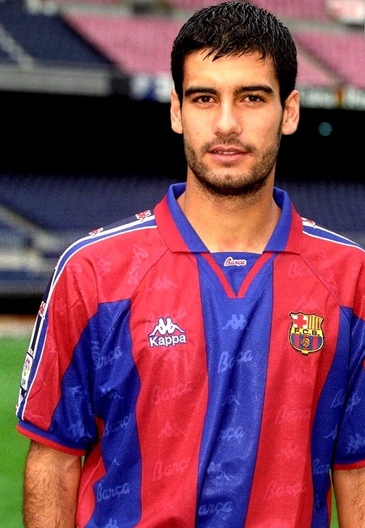 تيشيرت برشلونة الاساسي 92 كلاسك