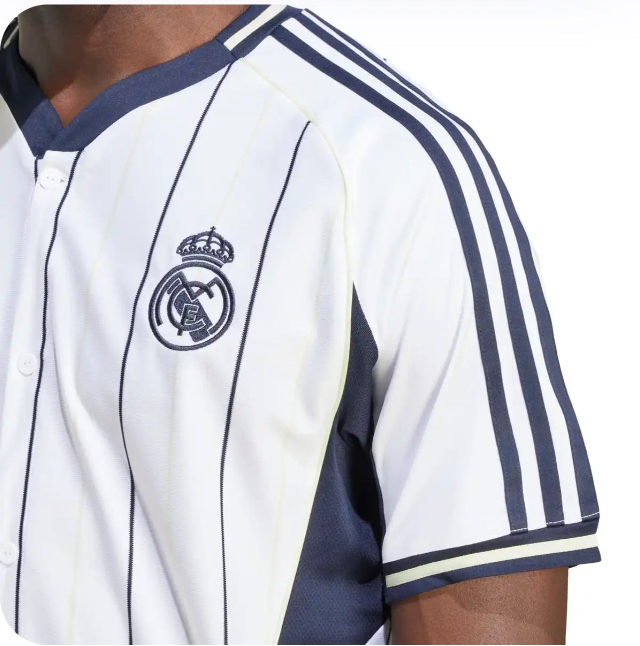 قميص نادي ريال مدريد.  نسخه خاصه 25-26